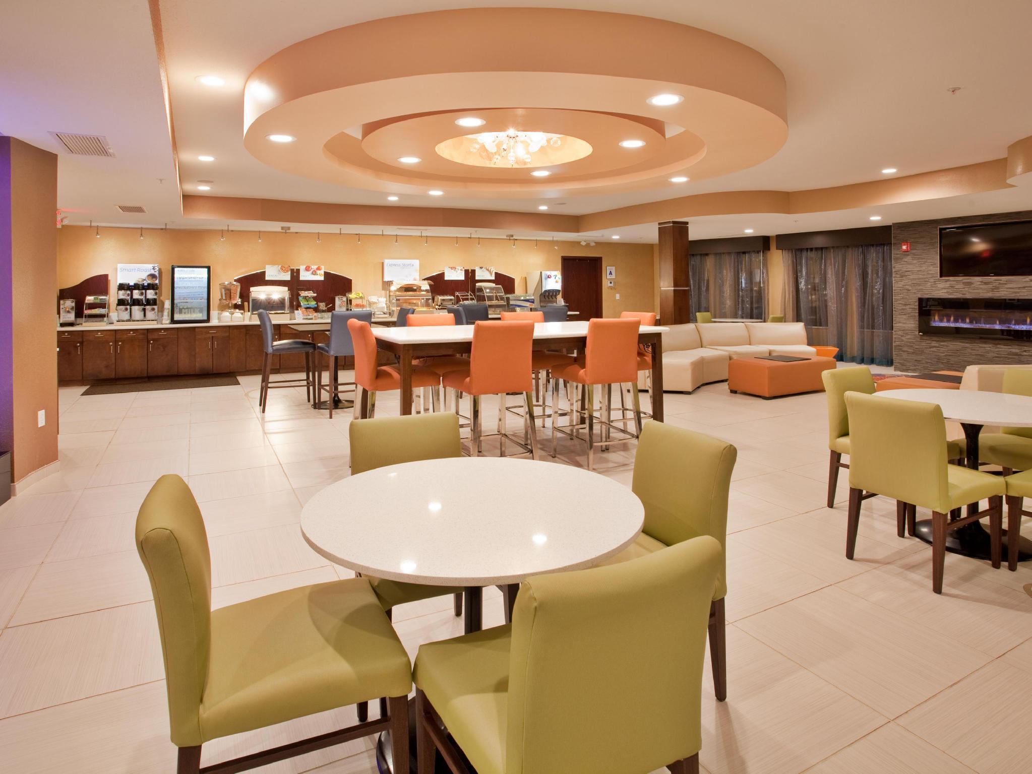 Holiday Inn Express & Suites St Louis Airport By Ihg Woodson Terrace Exteriör bild