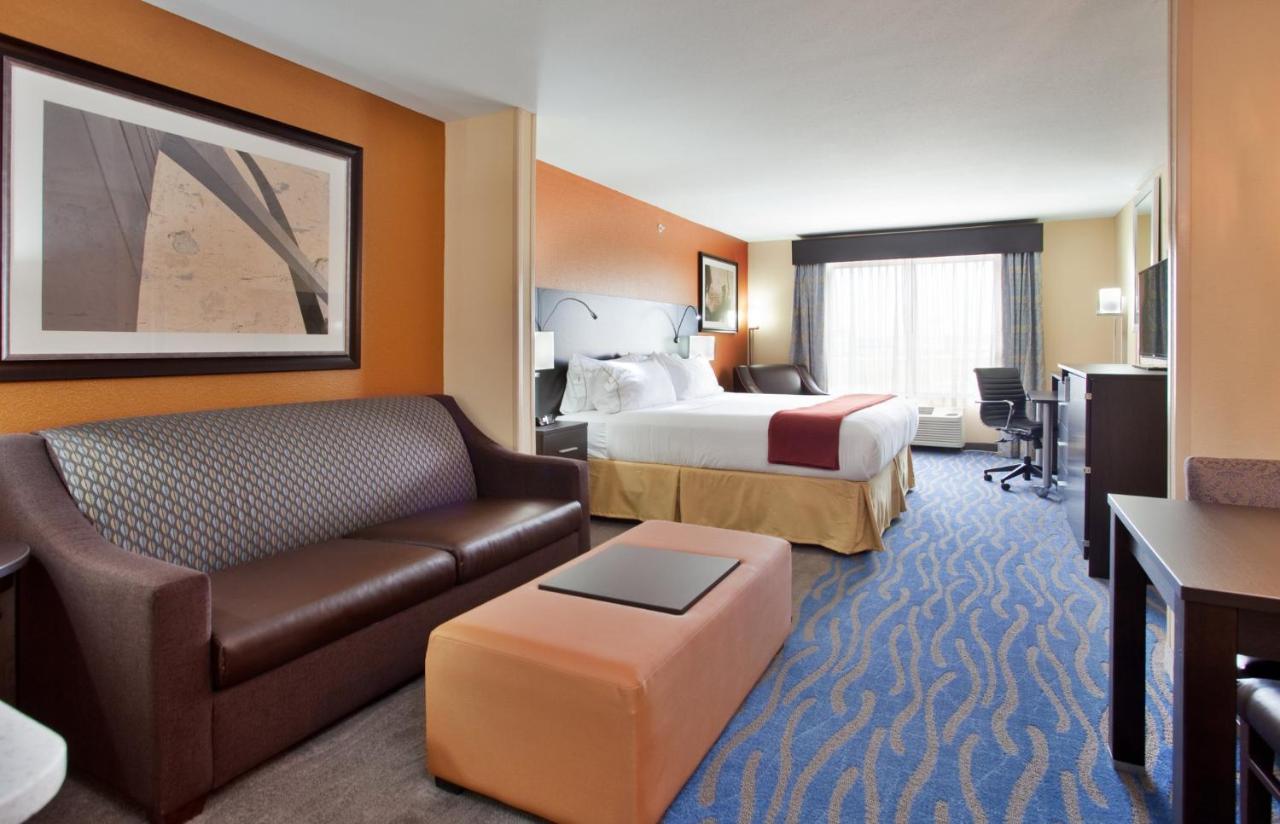 Holiday Inn Express & Suites St Louis Airport By Ihg Woodson Terrace Exteriör bild